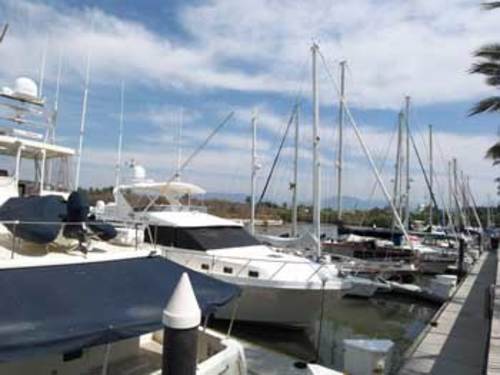 Condo Marina Grand Picture 9 - 100 9034
