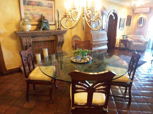 Villa Flores Picture 5 - 17-casa-flores-dining
