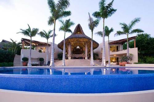 Villa Koi Picture 33 - Pool-palms-palapa