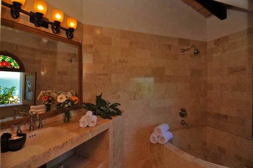 Villa Montana Picture 24 - A-bathroom resize op 760x504